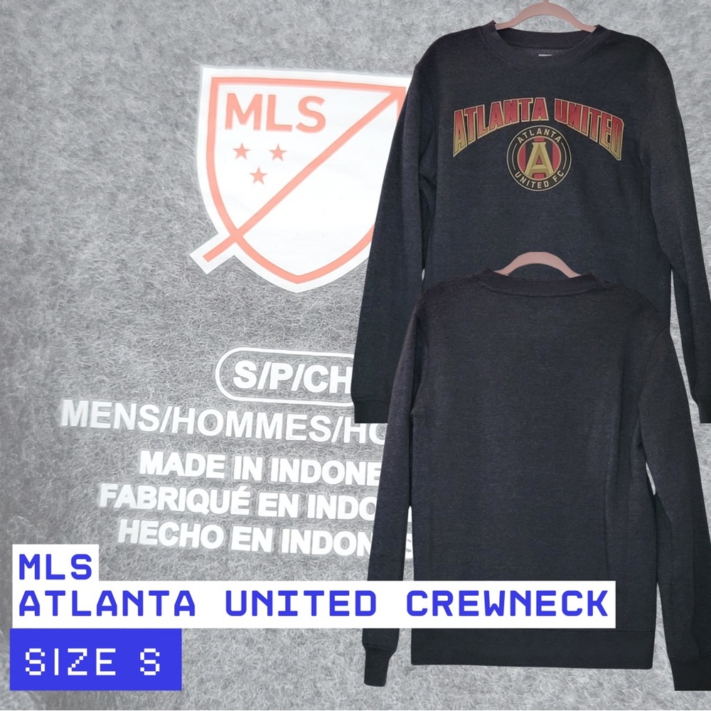 Black Crewneck Sweatshirt